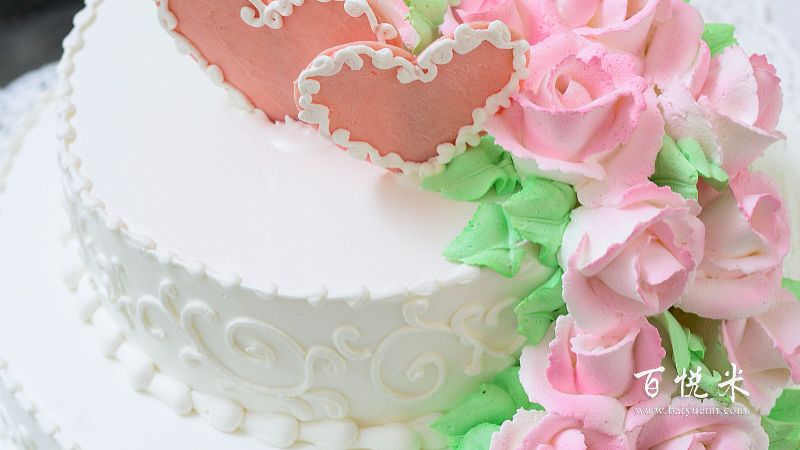 想在三個月學(xué)會裱花,去哪家學(xué)習(xí)可以學(xué)會?